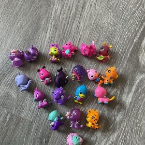 Hatchimals Animal Figurines Set